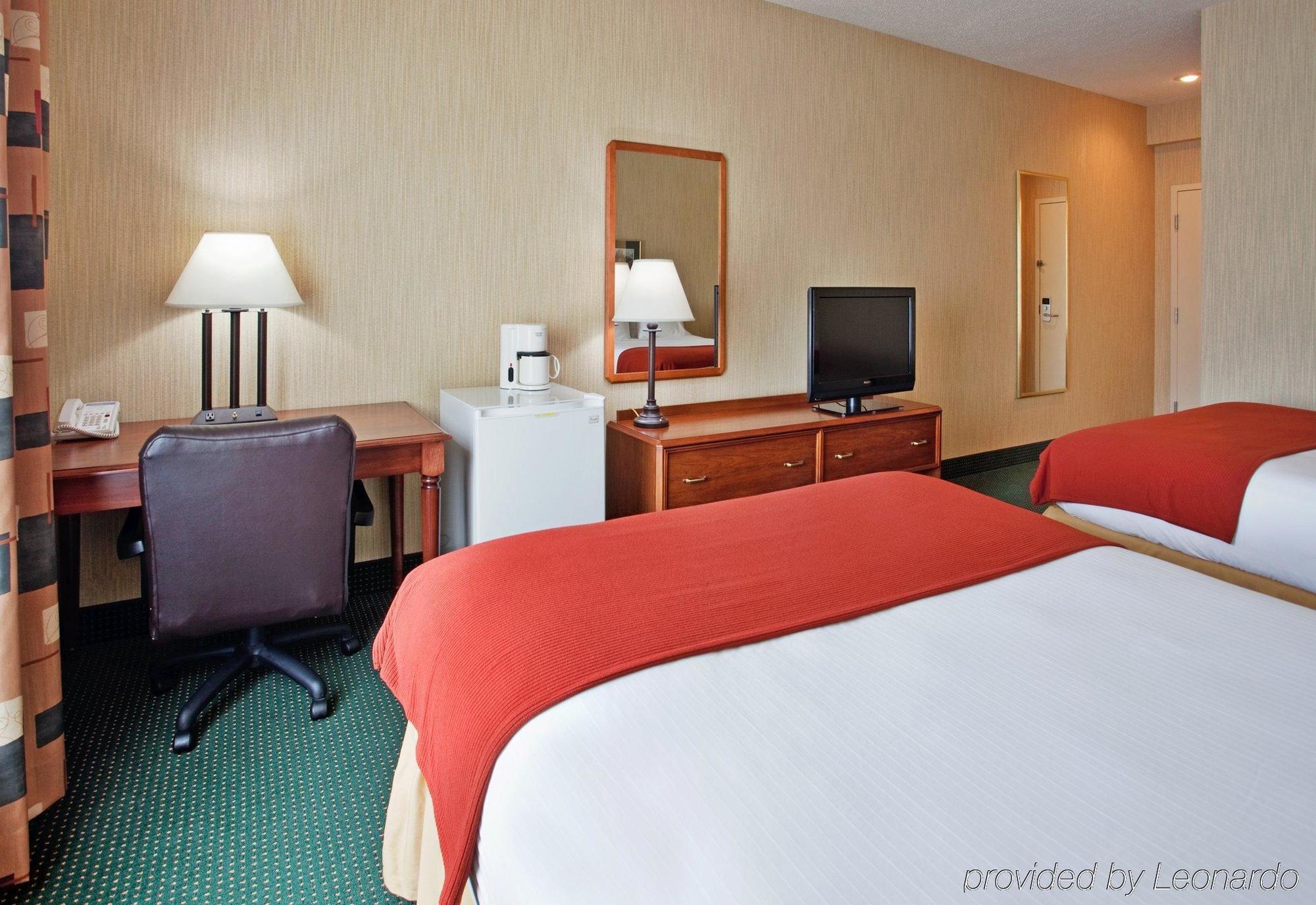 Baymont By Wyndham West Plains Hotel Kültér fotó